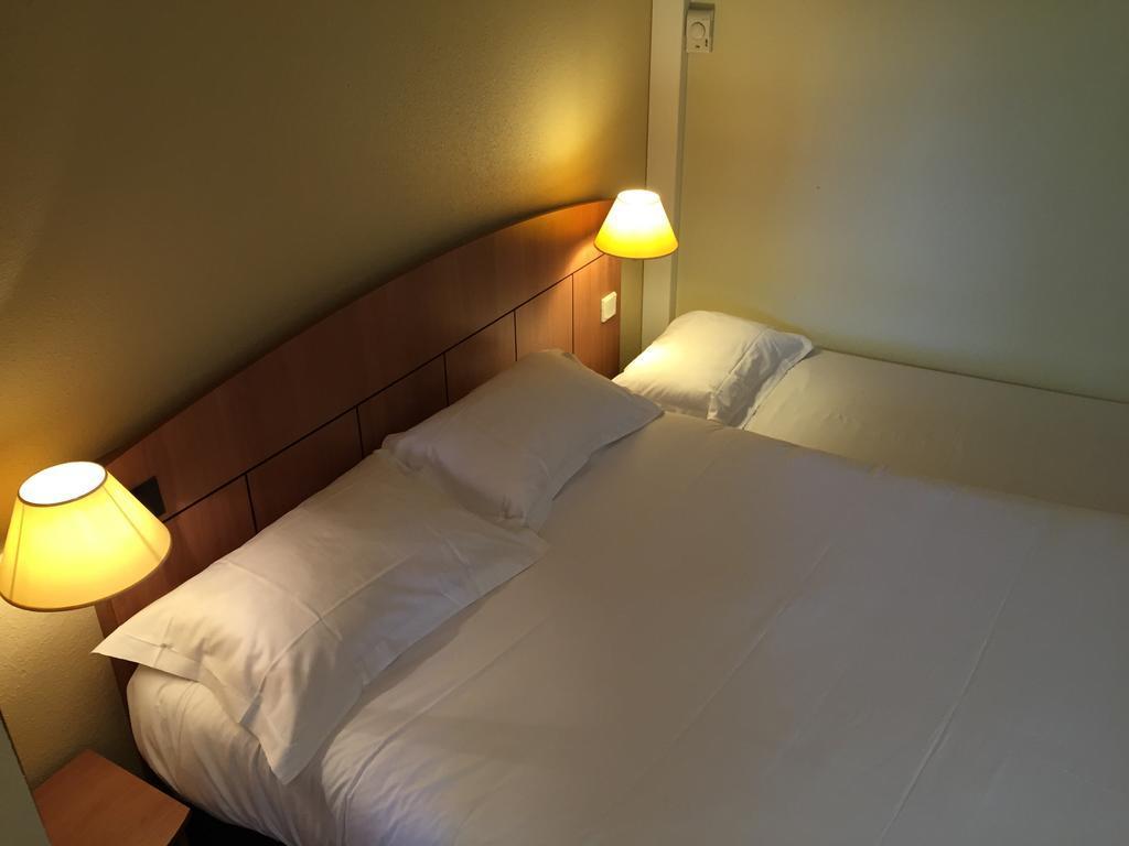 Kyriad Geneve St-Genis-Pouilly Saint-Genis-Pouilly Exterior foto